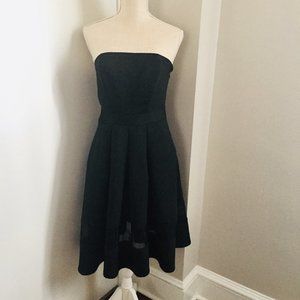 Express Black Strapless Box Pleat Dress Size 4